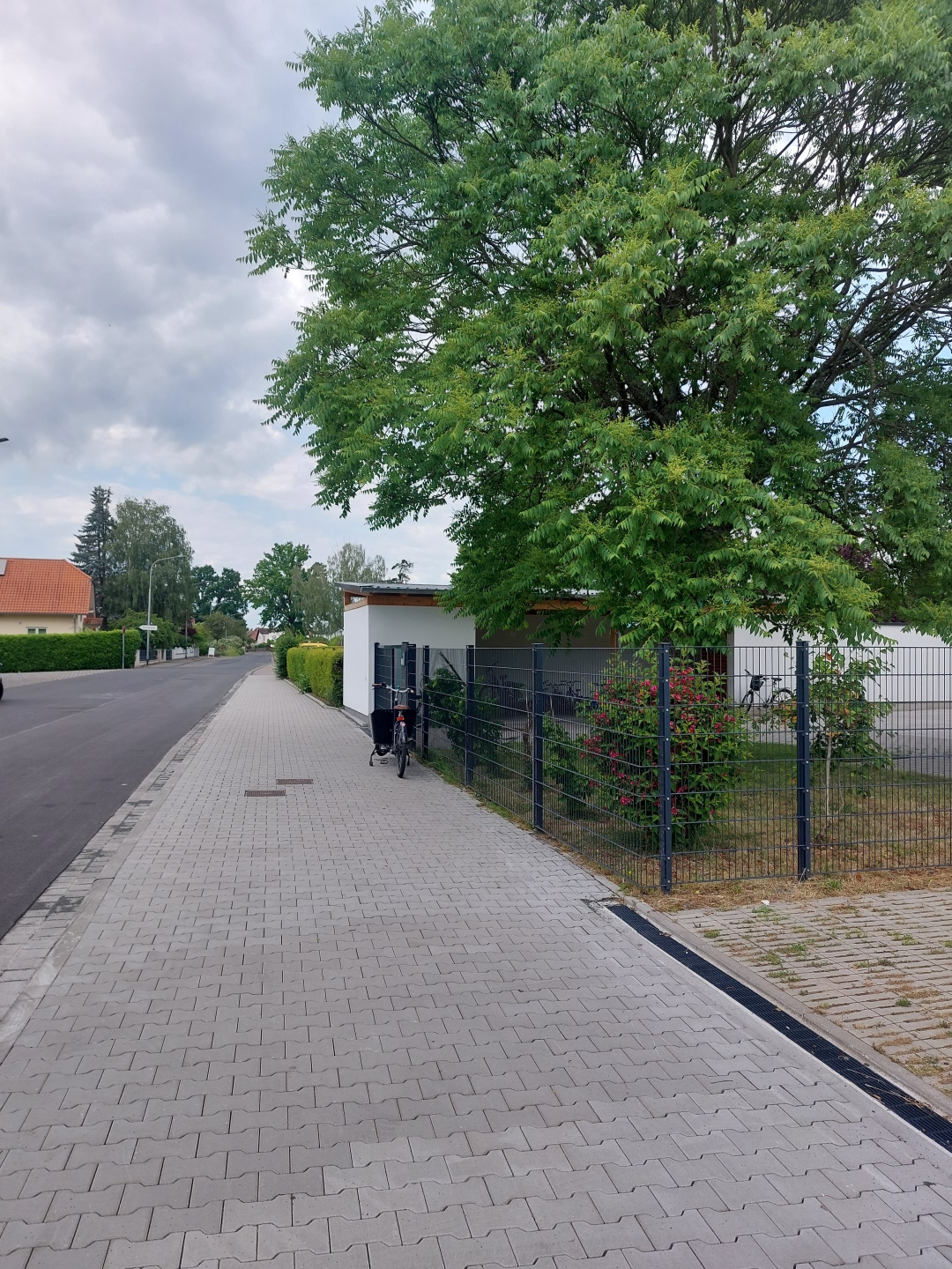 Foto Gehweg Kita St. Laurentius